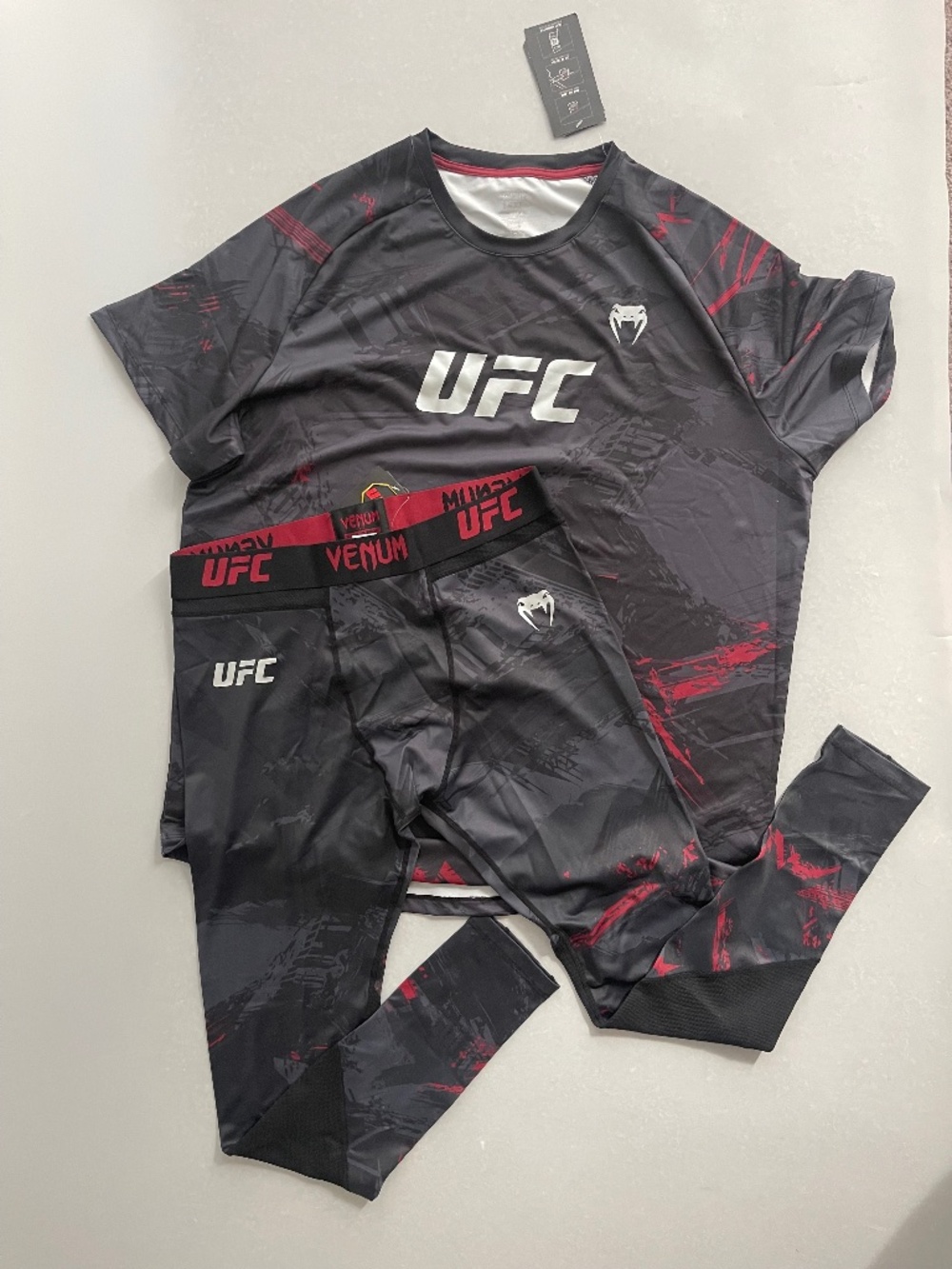 UFC Venum Fight Week 2.0 Men’s XXL Rash Guard Compression Tights Set NWT